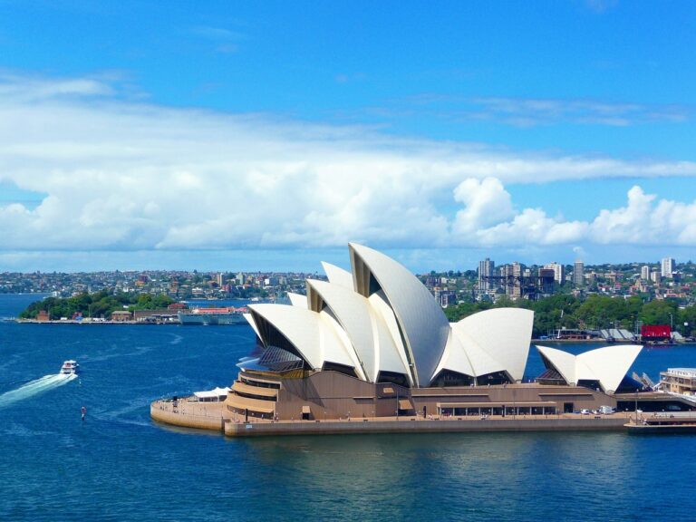 Explore the Beauty of Australia and South Pacific Cruises